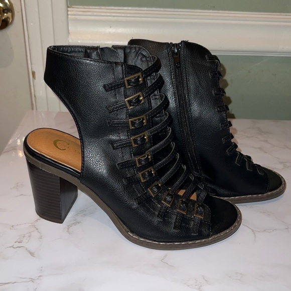 Cato high heel sandals. Color: black. Size: 7M - Picture 3 of 11